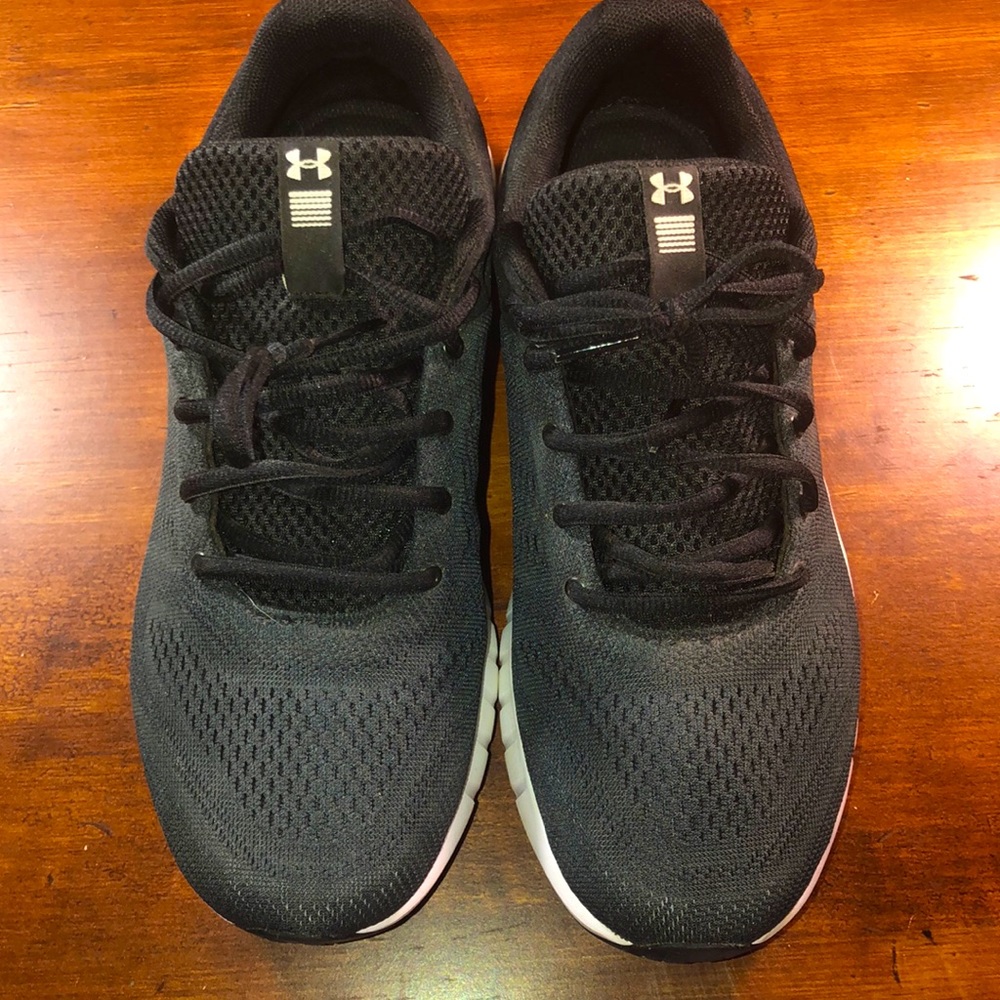 Under Armour Tennis Shoe